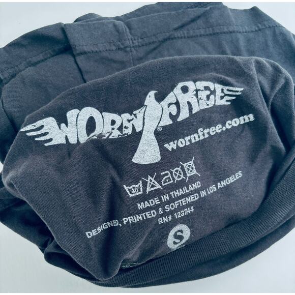 Worn Free Muhammad Ali Float Like A Butterfly Graphic T-Shirt *RARE* Mens Small - Picture 3 of 3